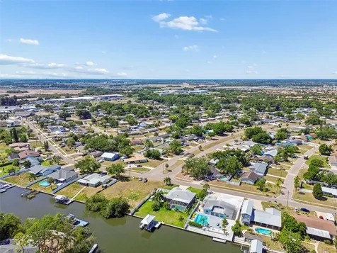 403 Flamingo Drive Apollo Beach FL 33572