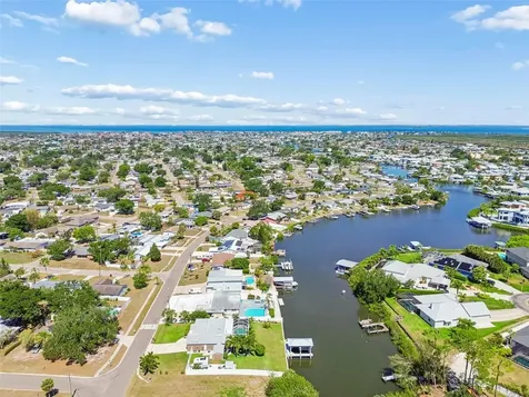 403 Flamingo Drive Apollo Beach FL 33572