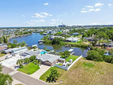 403 Flamingo Drive Apollo Beach FL 33572