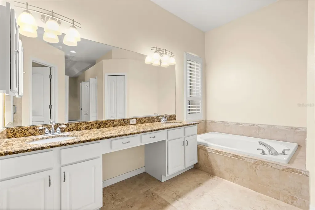 1525 Crooked Stick Drive Valrico FL 33596