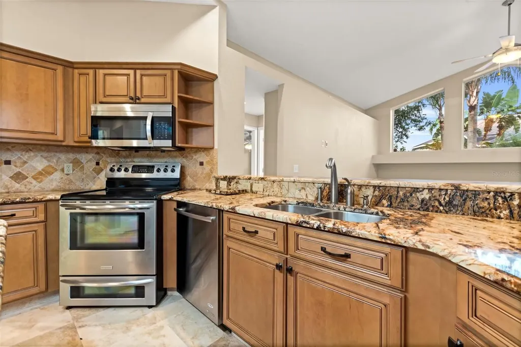 1525 Crooked Stick Drive Valrico FL 33596