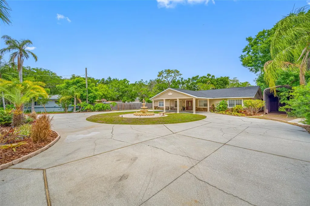 15314 Lake Magdalene Boulevard Tampa FL 33618
