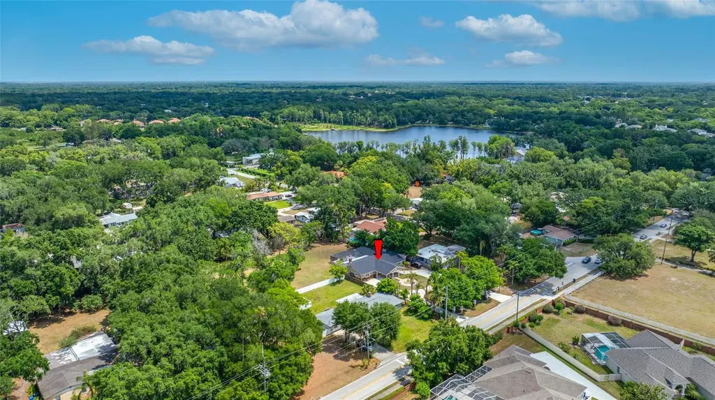 15314 Lake Magdalene Boulevard Tampa FL 33618