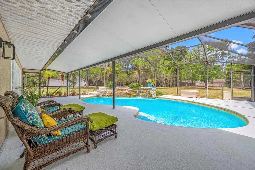 15314 Lake Magdalene Boulevard Tampa FL 33618