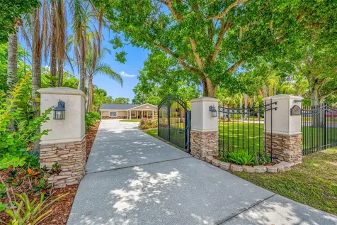 15314 Lake Magdalene Boulevard Tampa FL 33618