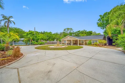 15314 Lake Magdalene Boulevard Tampa FL 33618