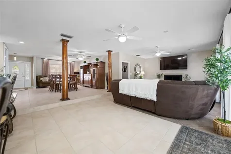 15314 Lake Magdalene Boulevard Tampa FL 33618
