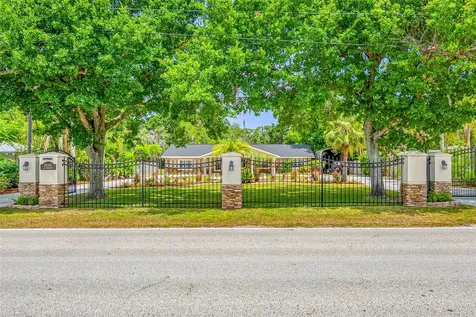 15314 Lake Magdalene Boulevard Tampa FL 33618