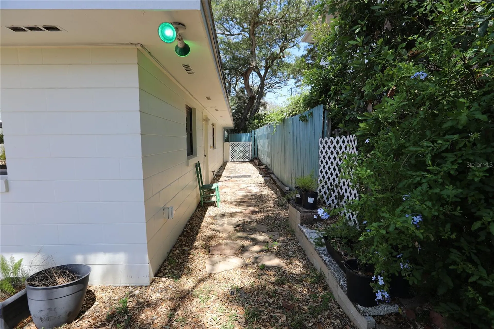 825 E 23rd Avenue New Smyrna Beach FL 32169