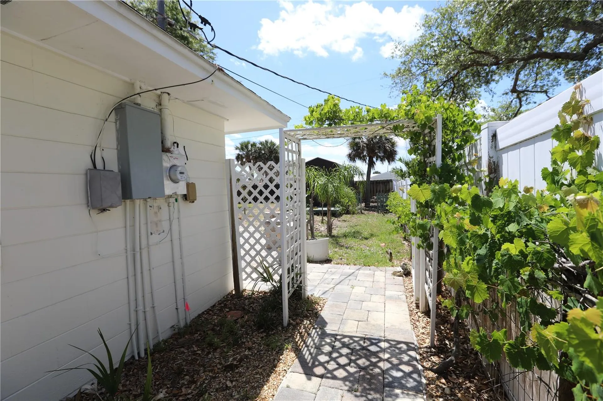 825 E 23rd Avenue New Smyrna Beach FL 32169