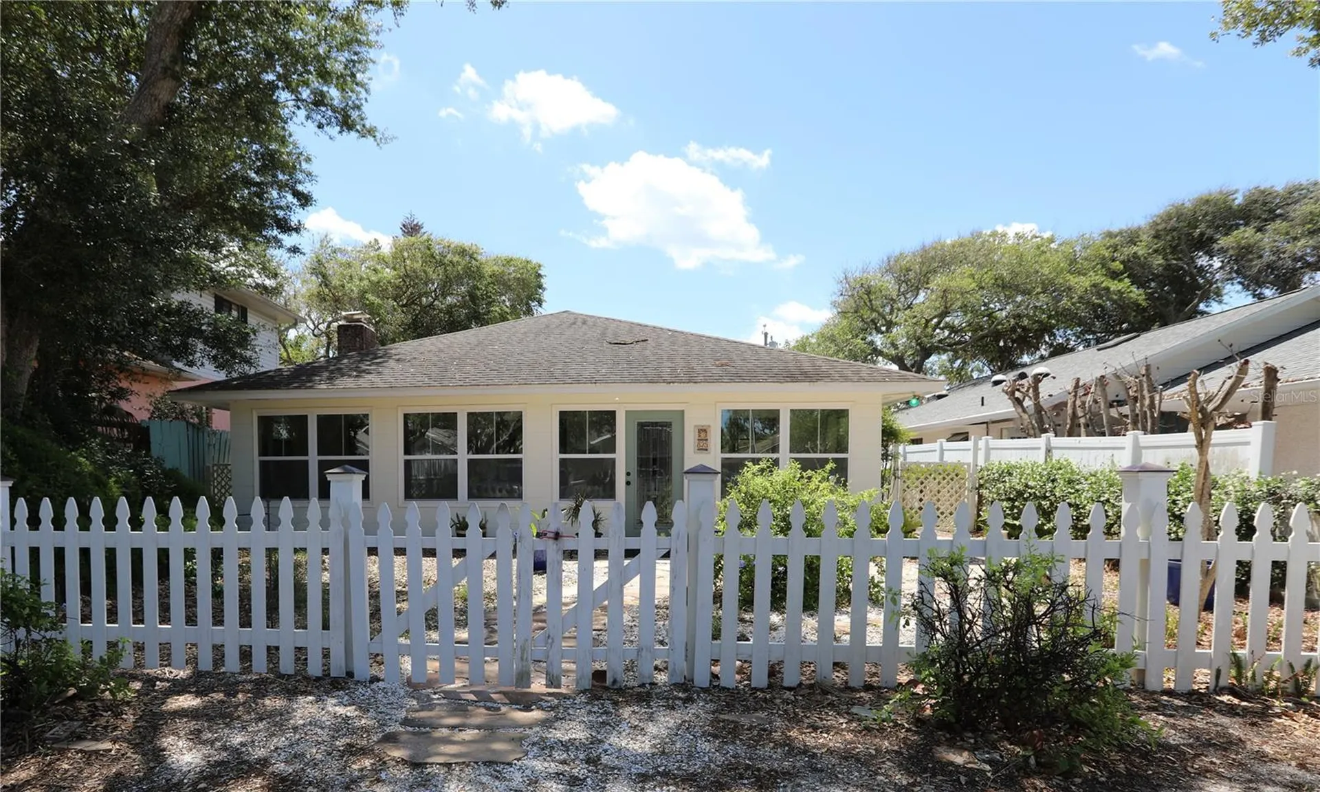 825 E 23rd Avenue New Smyrna Beach FL 32169