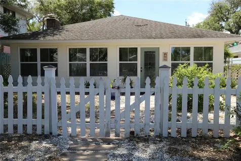 825 E 23rd Avenue New Smyrna Beach FL 32169