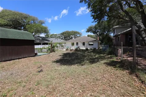 825 E 23rd Avenue New Smyrna Beach FL 32169