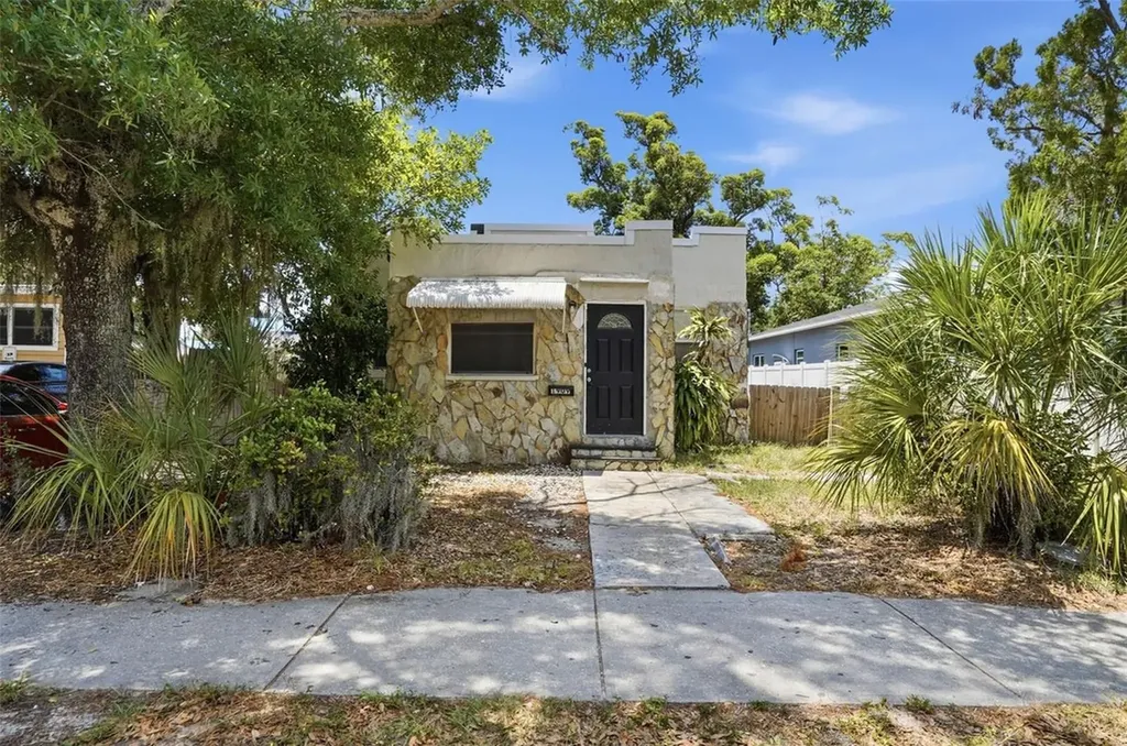 1909 19th Street S St Petersburg FL 33712