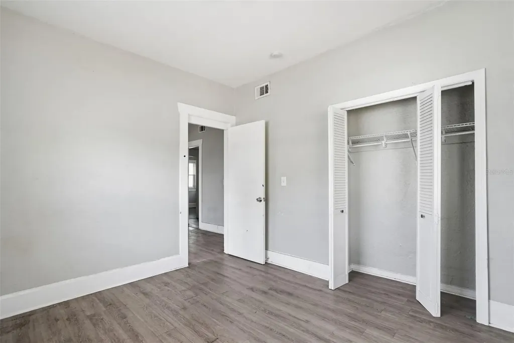 1909 19th Street S St Petersburg FL 33712