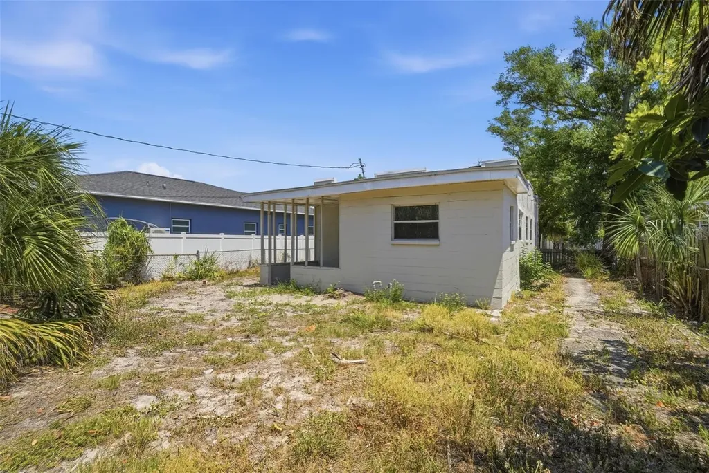1909 19th Street S St Petersburg FL 33712