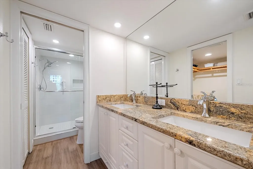 5790 Midnight Pass Road Sarasota FL 34242