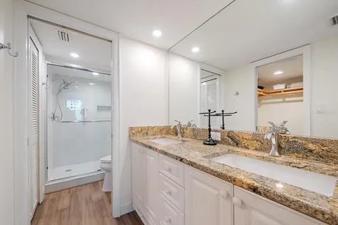 5790 Midnight Pass Road Sarasota FL 34242