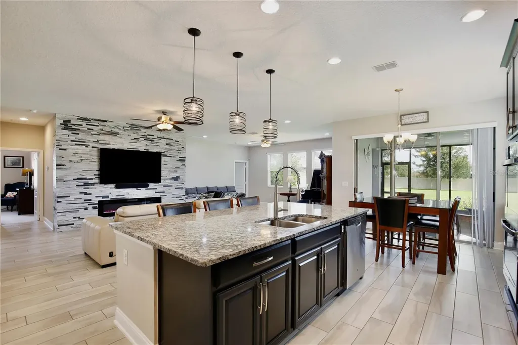 3266 Kayak Way Orlando FL 32820