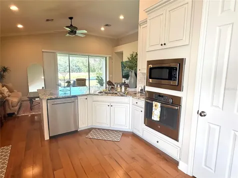 7229 Monarda Drive Sarasota FL 34238