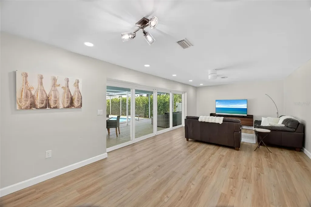 656 Mehlenbacher Road Belleair FL 33756