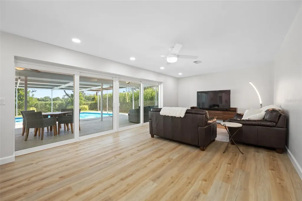 656 Mehlenbacher Road Belleair FL 33756