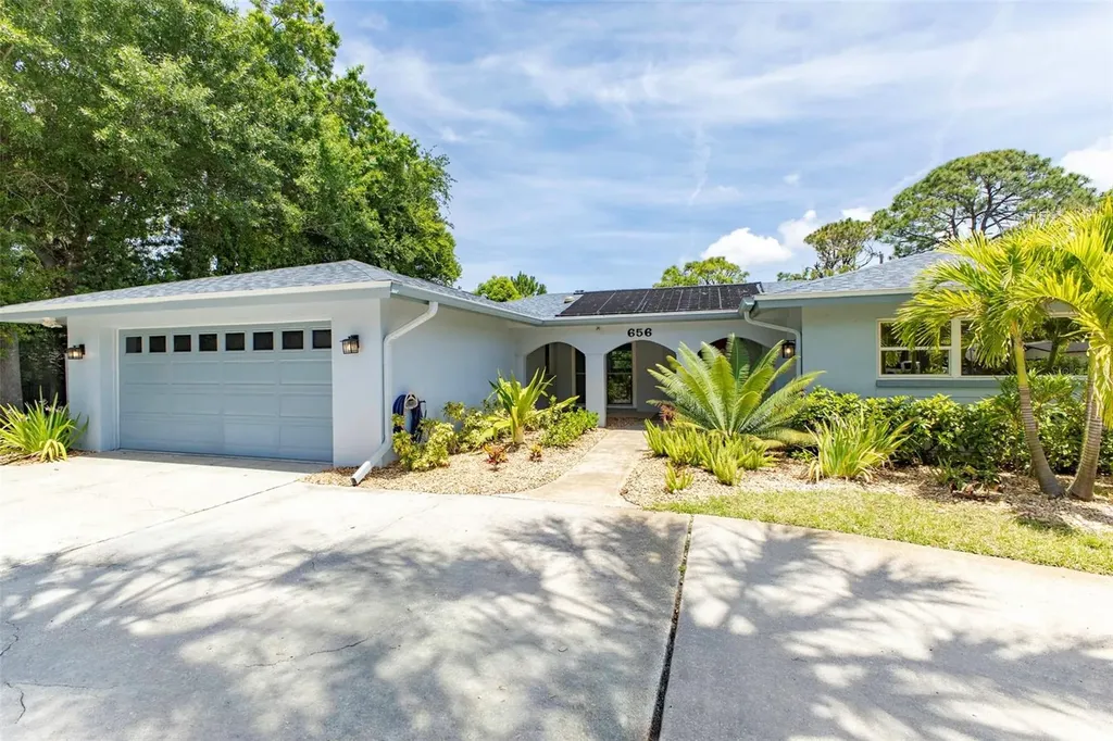 656 Mehlenbacher Road Belleair FL 33756