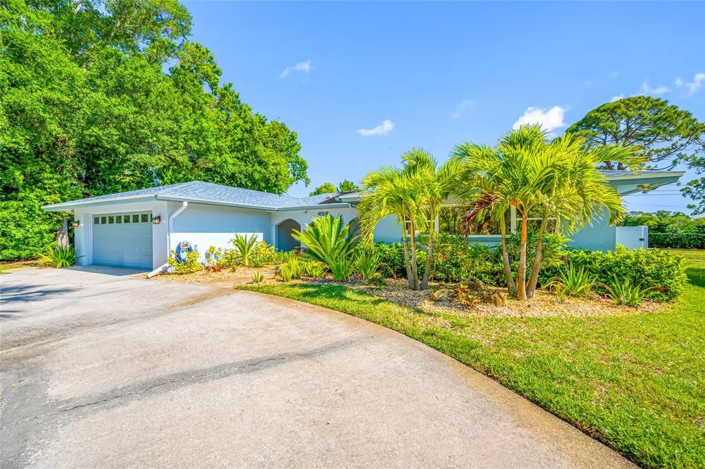 656 Mehlenbacher Road Belleair FL 33756