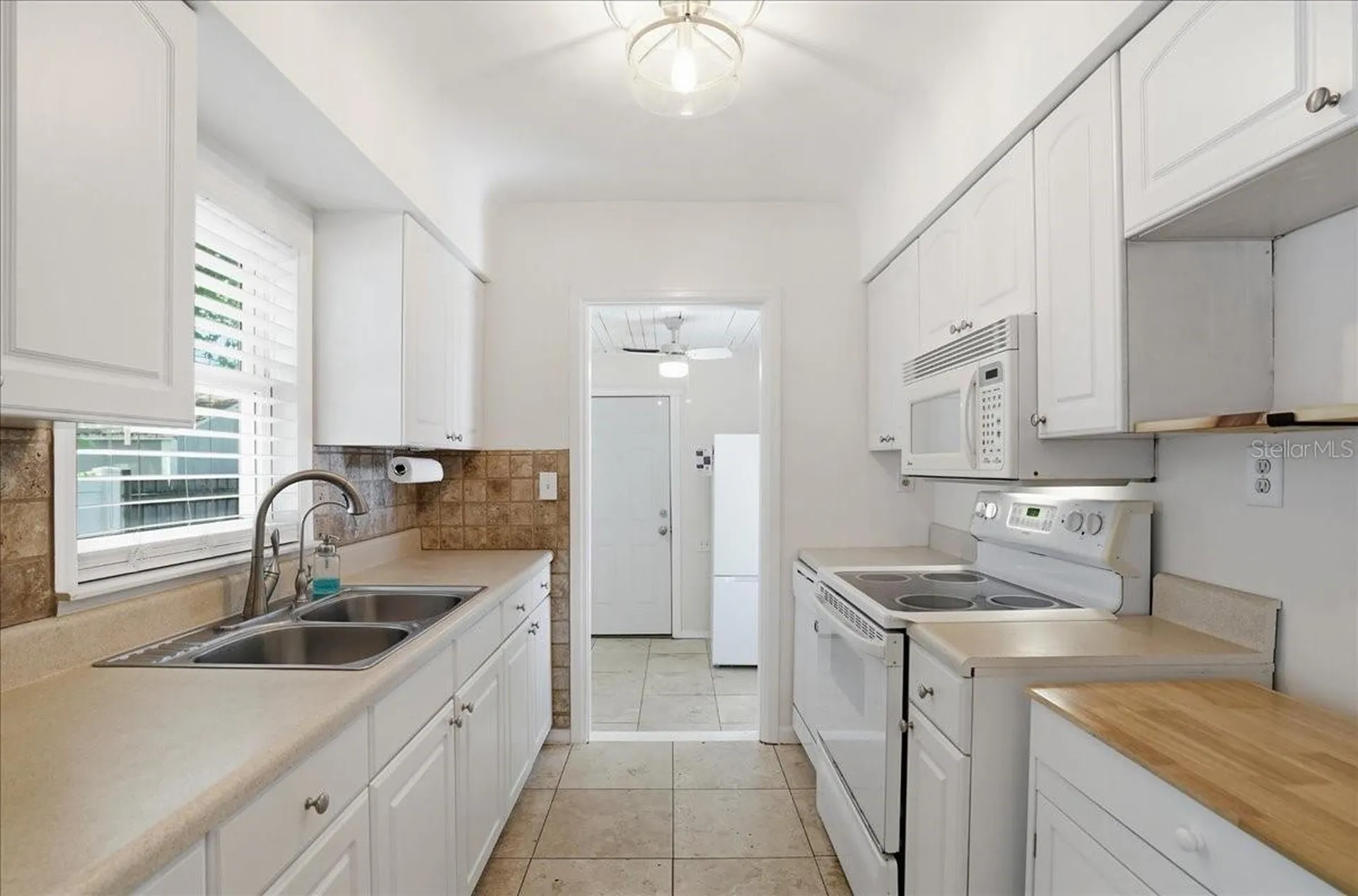 3145 8th Avenue N St Petersburg FL 33713