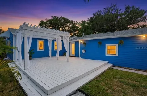 3145 8th Avenue N St Petersburg FL 33713