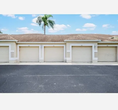 9611 Castle Point Drive Sarasota FL 34238