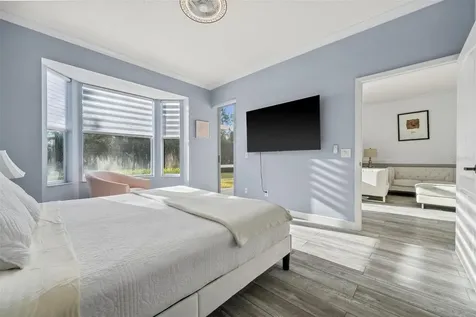 9611 Castle Point Drive Sarasota FL 34238