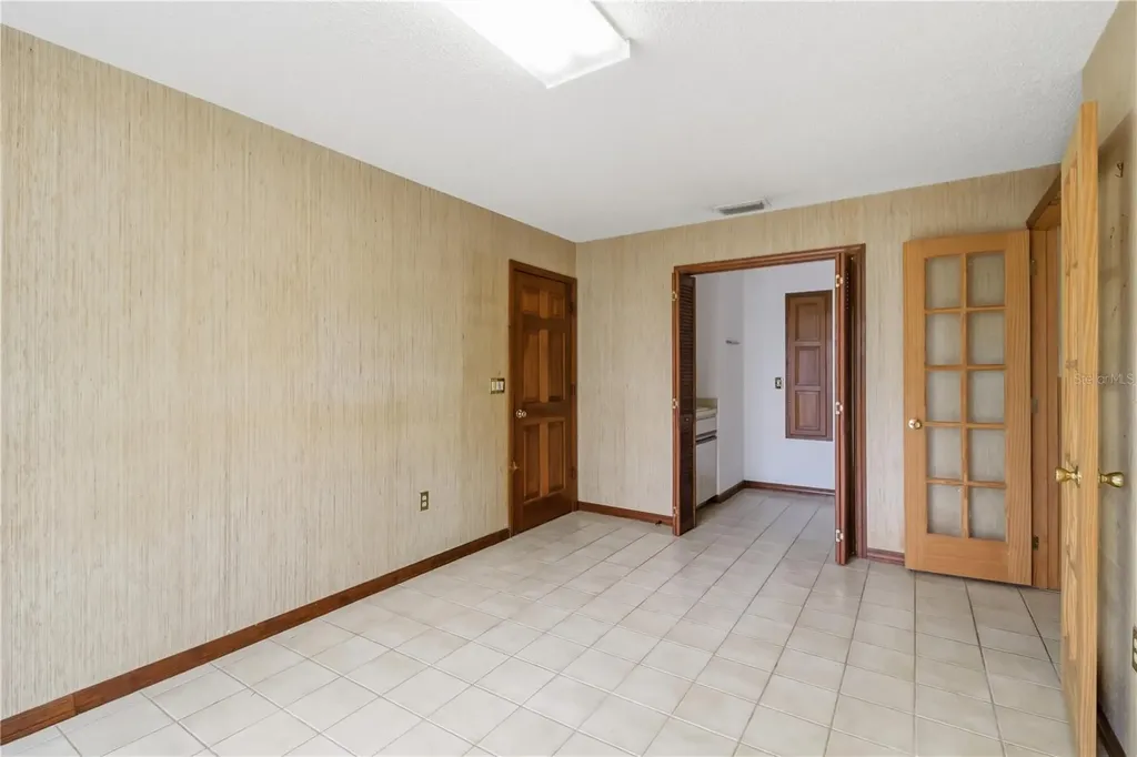 3837 Torrey Pines Boulevard Sarasota FL 34238