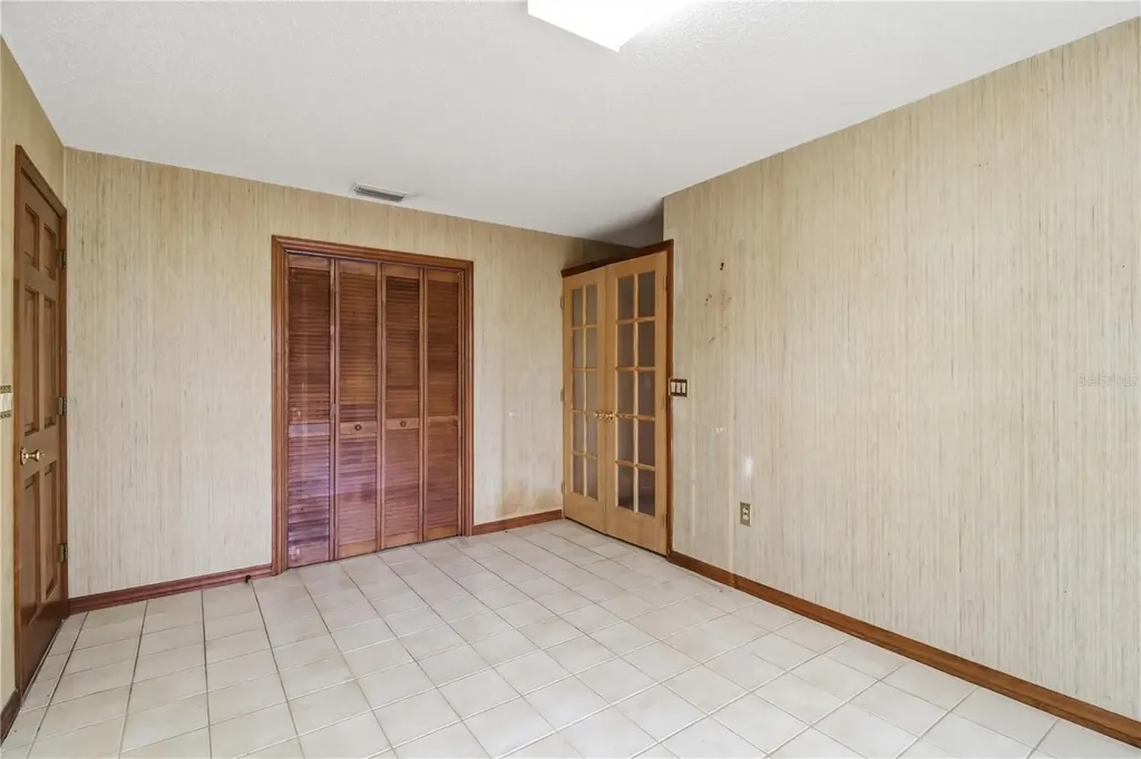 3837 Torrey Pines Boulevard Sarasota FL 34238
