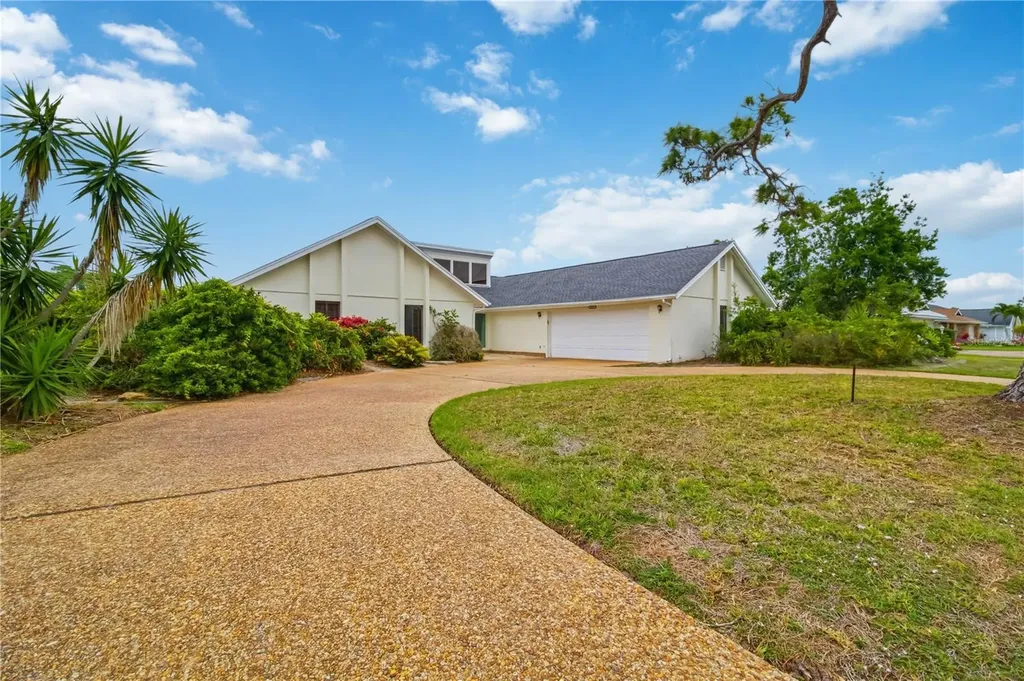 3837 Torrey Pines Boulevard Sarasota FL 34238