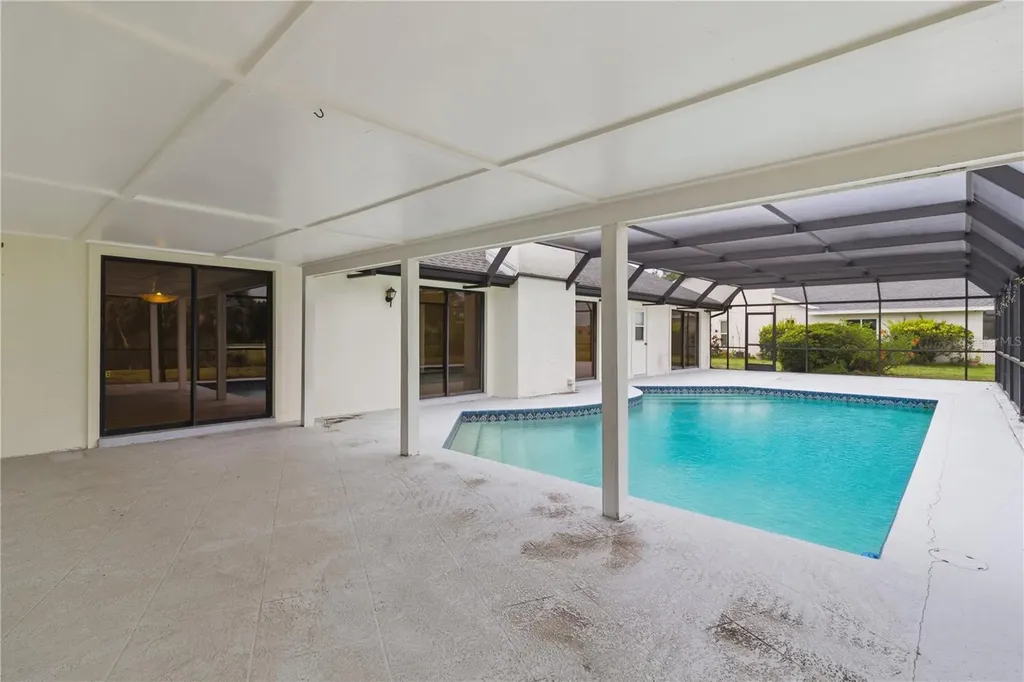 3837 Torrey Pines Boulevard Sarasota FL 34238