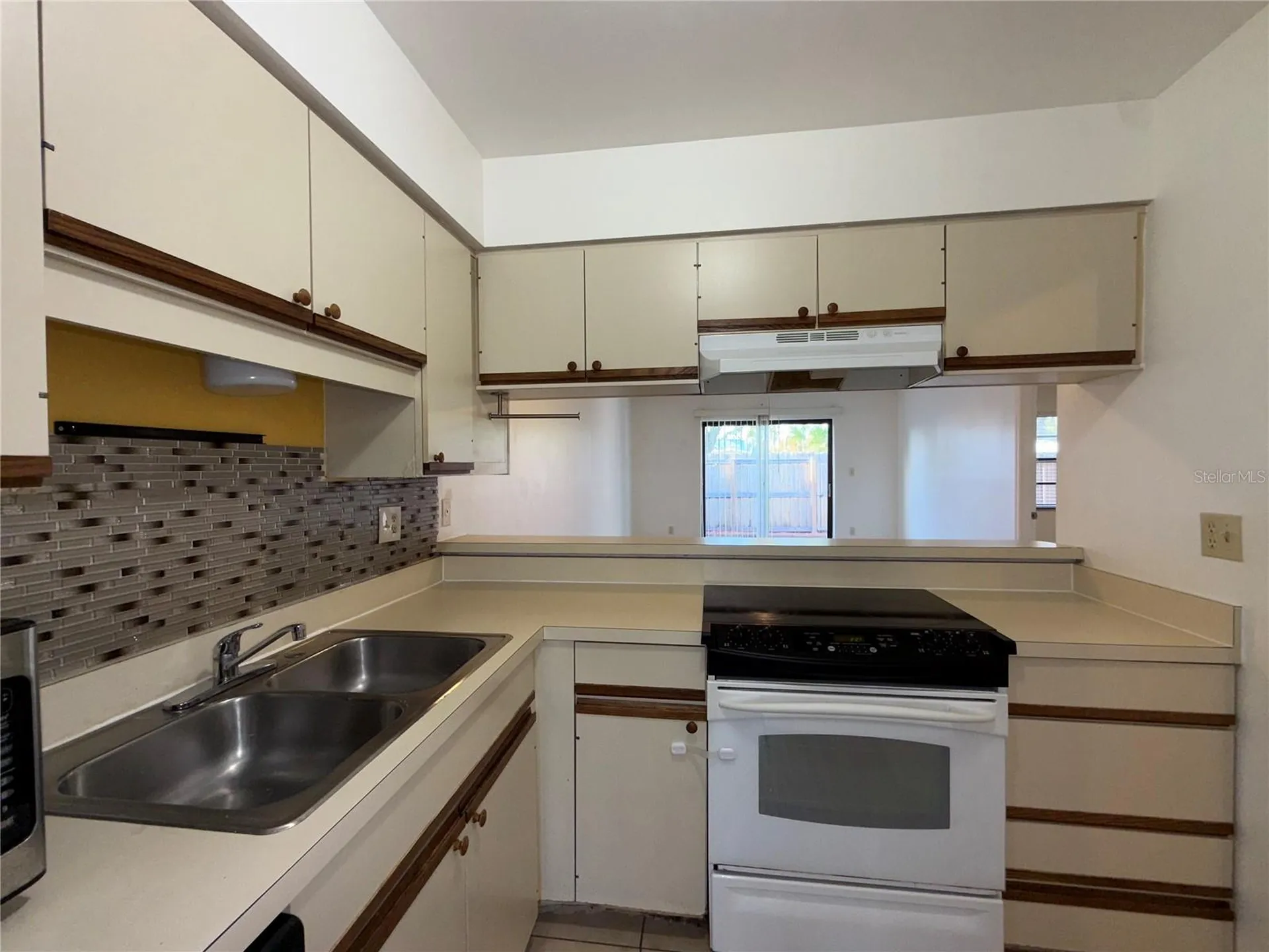 2011 Caribbean Drive N Kissimmee FL 34741