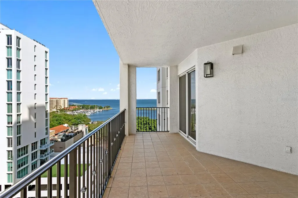 300 Beach Drive NE St Petersburg FL 33701