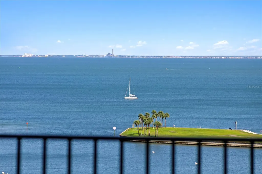 300 Beach Drive NE St Petersburg FL 33701
