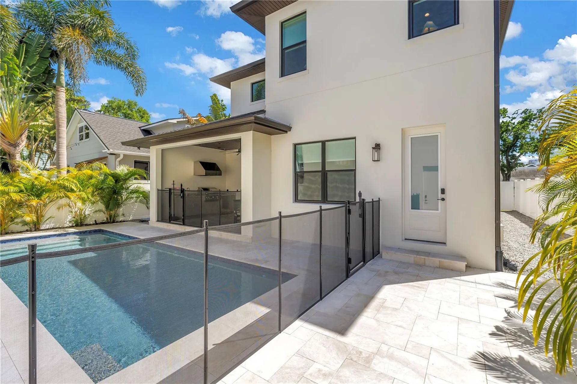 151 17th Avenue N St Petersburg FL 33704