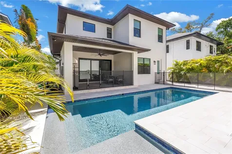 151 17th Avenue N St Petersburg FL 33704