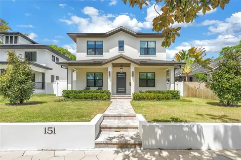 151 17th Avenue N St Petersburg FL 33704
