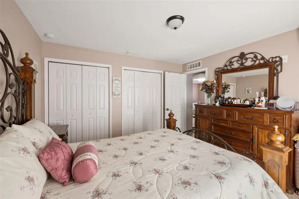 4704 Town N Country Boulevard Tampa FL 33615