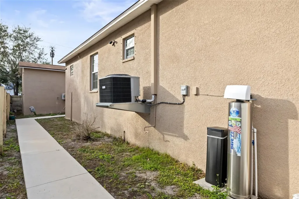 4704 Town N Country Boulevard Tampa FL 33615