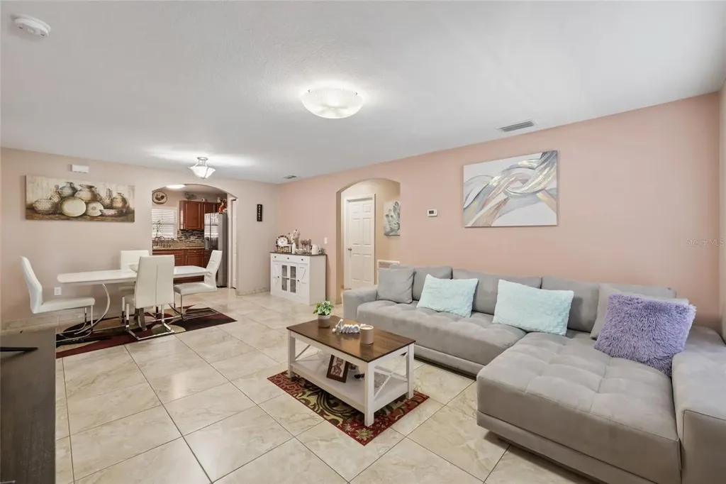4704 Town N Country Boulevard Tampa FL 33615