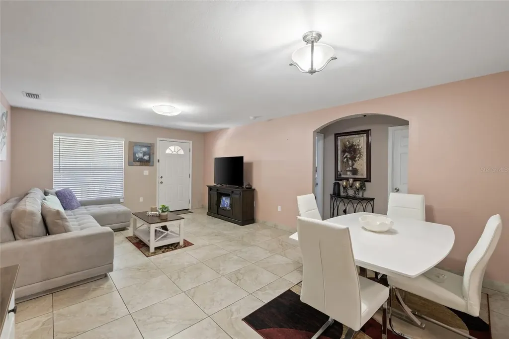 4704 Town N Country Boulevard Tampa FL 33615