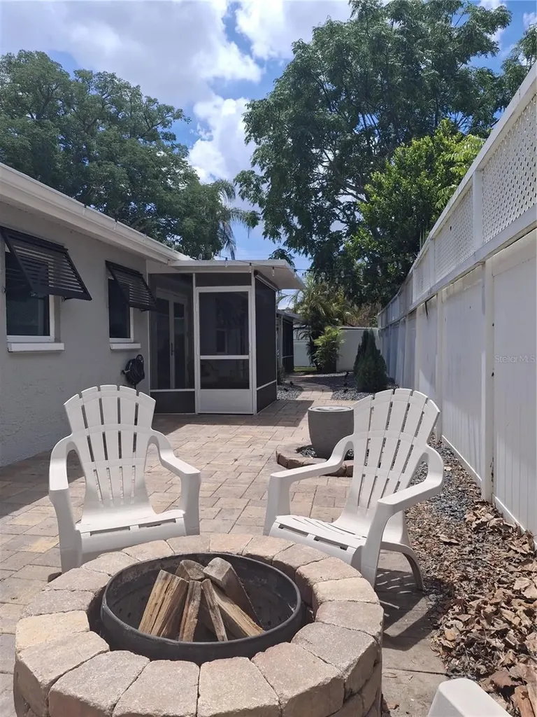 1150 48th Street N St Petersburg FL 33713