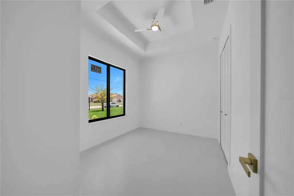 1114 SW 8th Place Cape Coral FL 33991