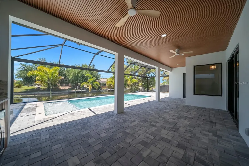 1114 SW 8th Place Cape Coral FL 33991