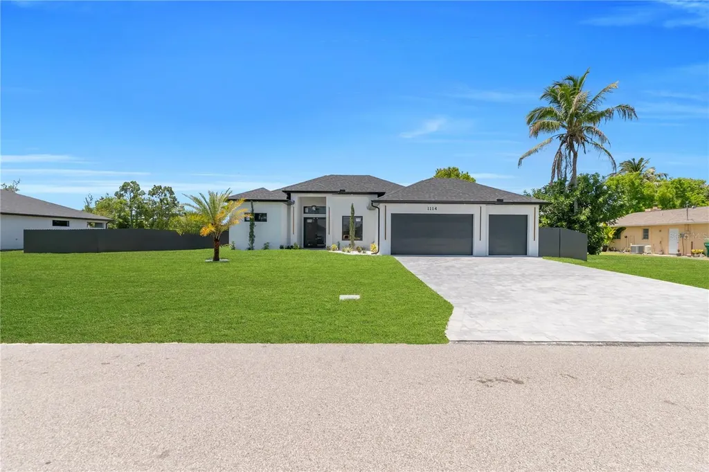 1114 SW 8th Place Cape Coral FL 33991